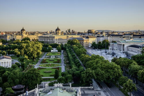 View of the Volksgarten, the museum buildings and the parliament